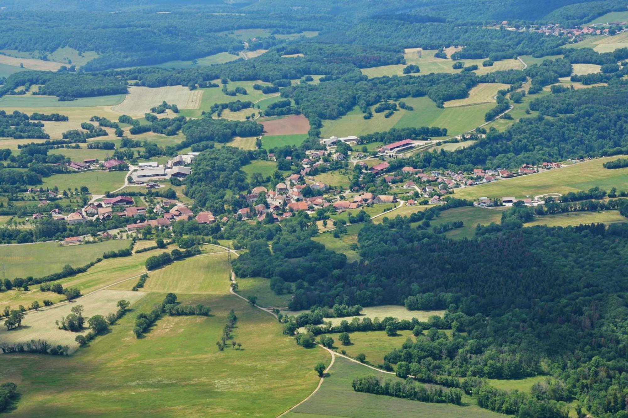 Hotel Le Champ Des Lys Amancey Zewnętrze zdjęcie