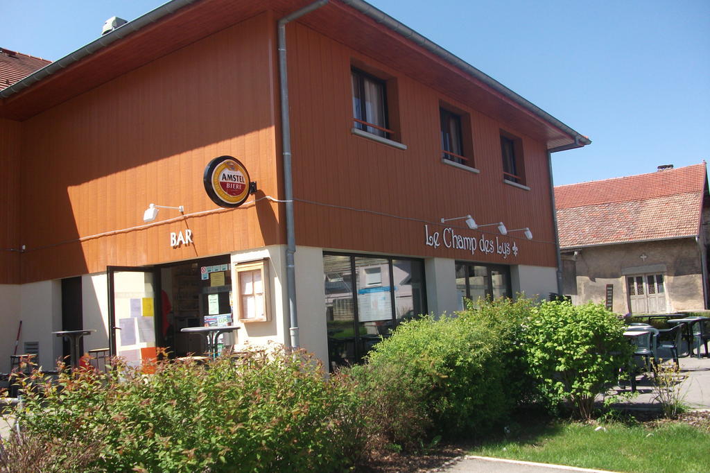 Hotel Le Champ Des Lys Amancey Zewnętrze zdjęcie