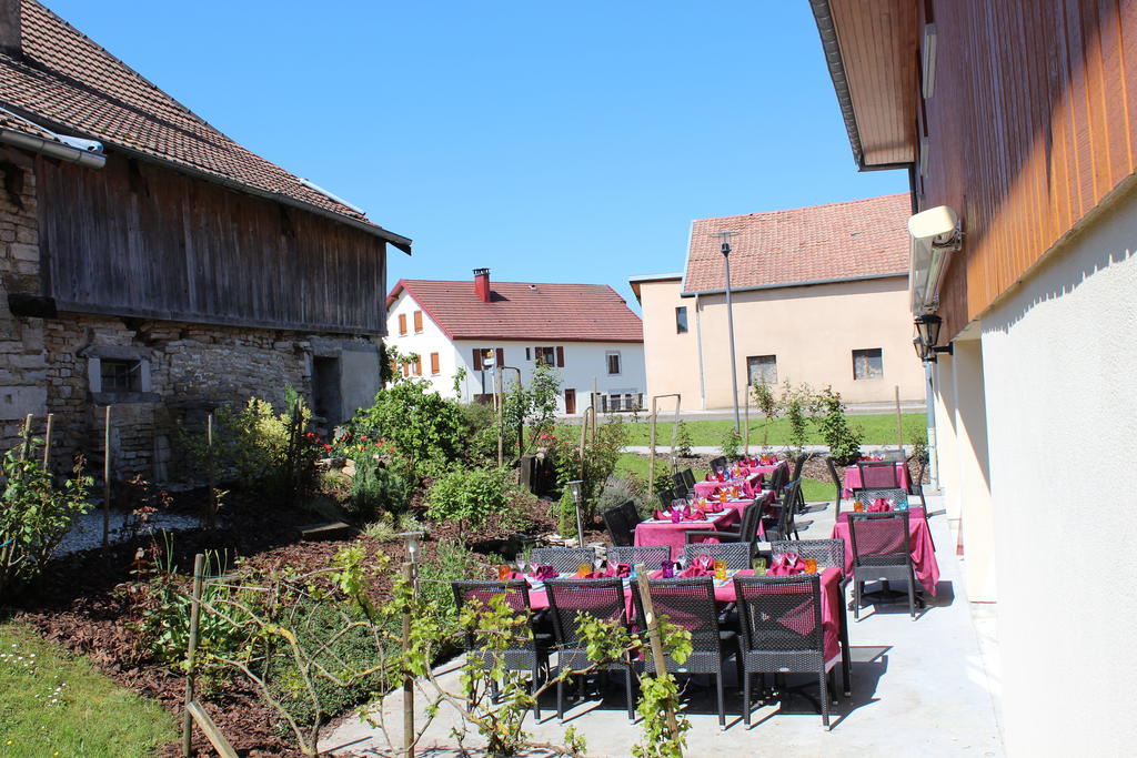 Hotel Le Champ Des Lys Amancey Zewnętrze zdjęcie