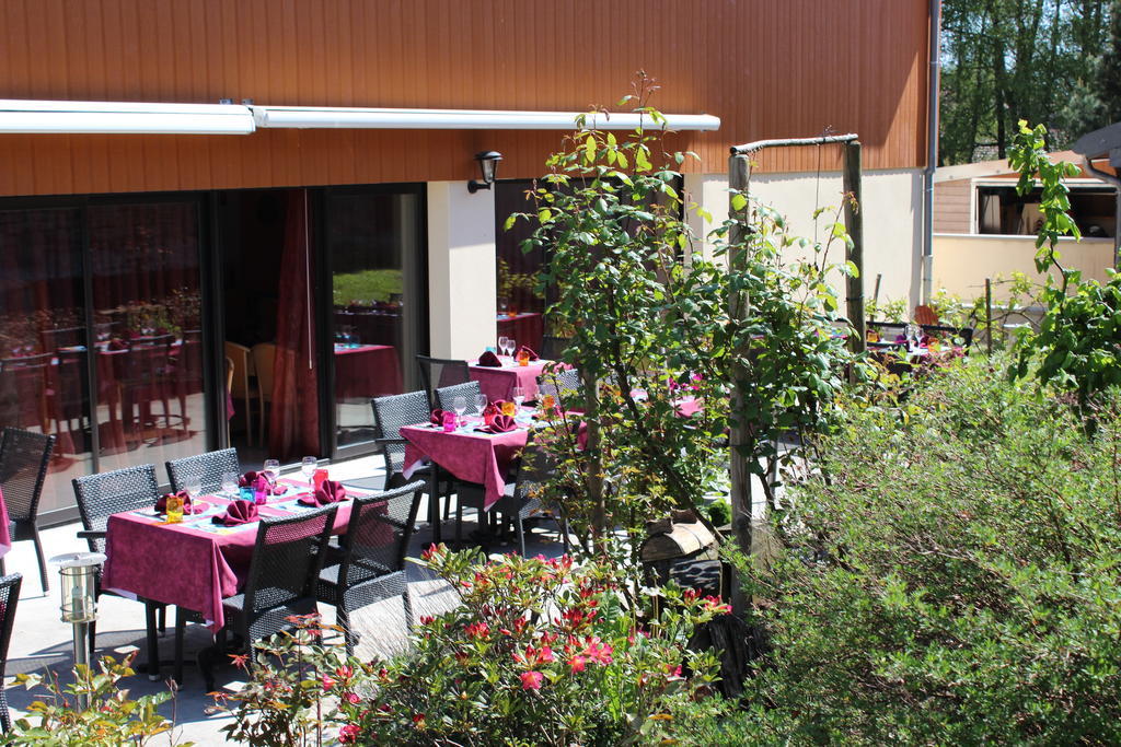 Hotel Le Champ Des Lys Amancey Zewnętrze zdjęcie
