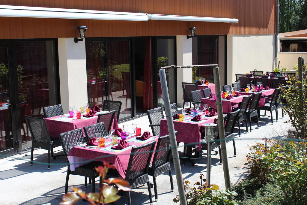 Hotel Le Champ Des Lys Amancey Zewnętrze zdjęcie