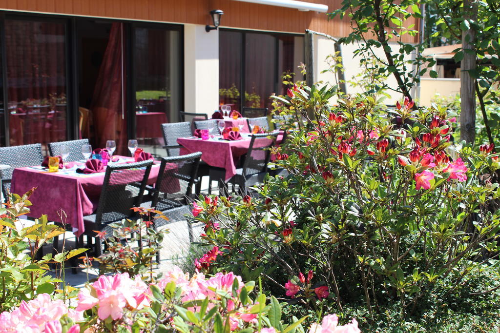 Hotel Le Champ Des Lys Amancey Zewnętrze zdjęcie